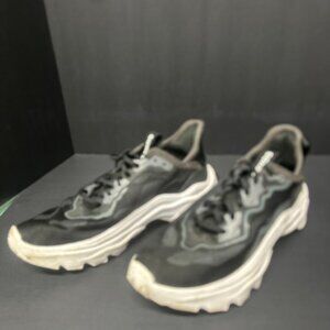 Sorel Kinetic Breakthru Woman's Size 9.5